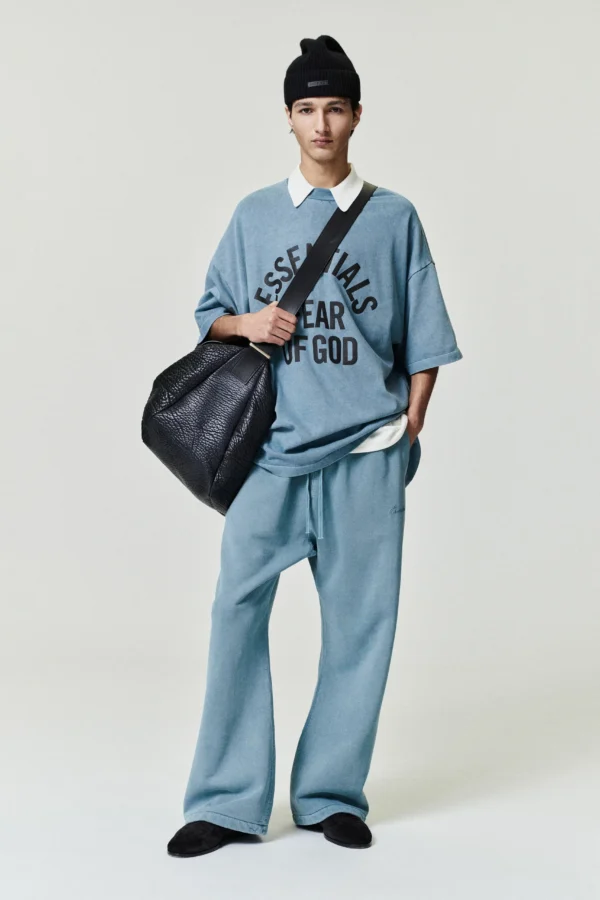 Essentials Campus 90s Tee